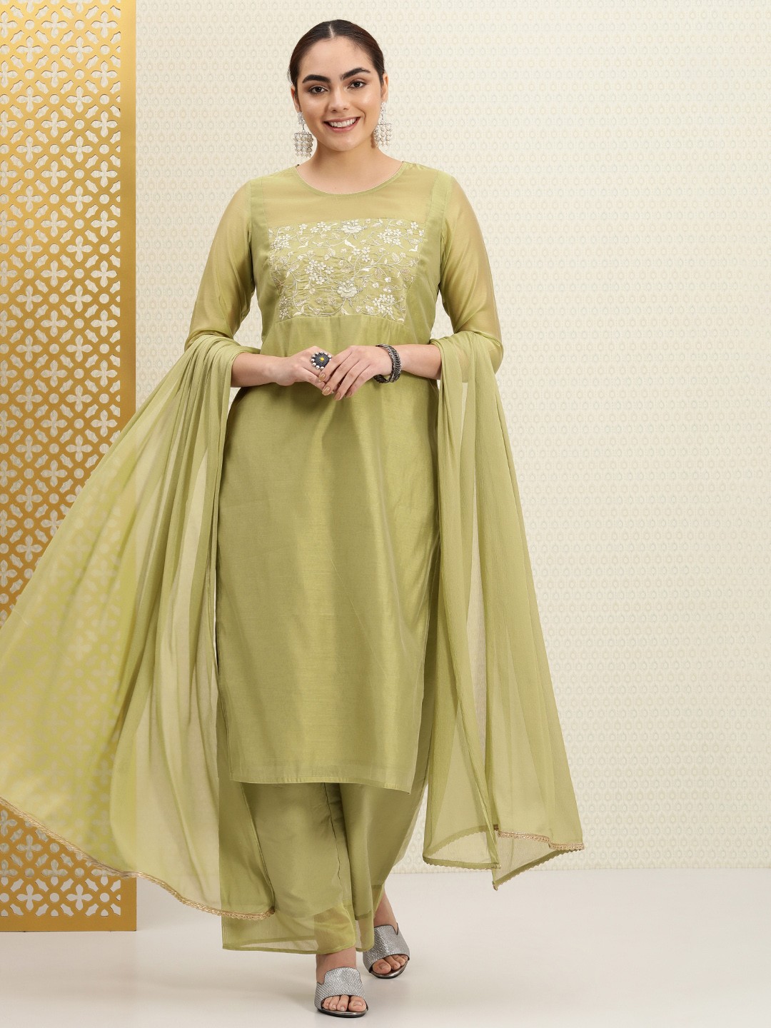 House of Pataudi Women Green Floral Embroidered Thread Work Rozana Kurta with Palazzos
