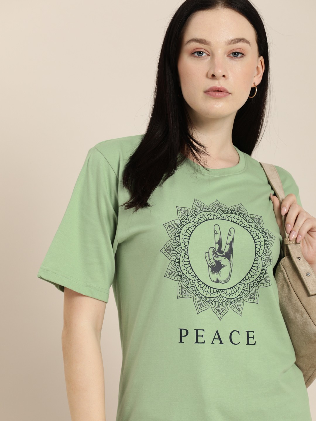 

Difference of Opinion Women Green Printed Pure Cotton Oversized T-shirt