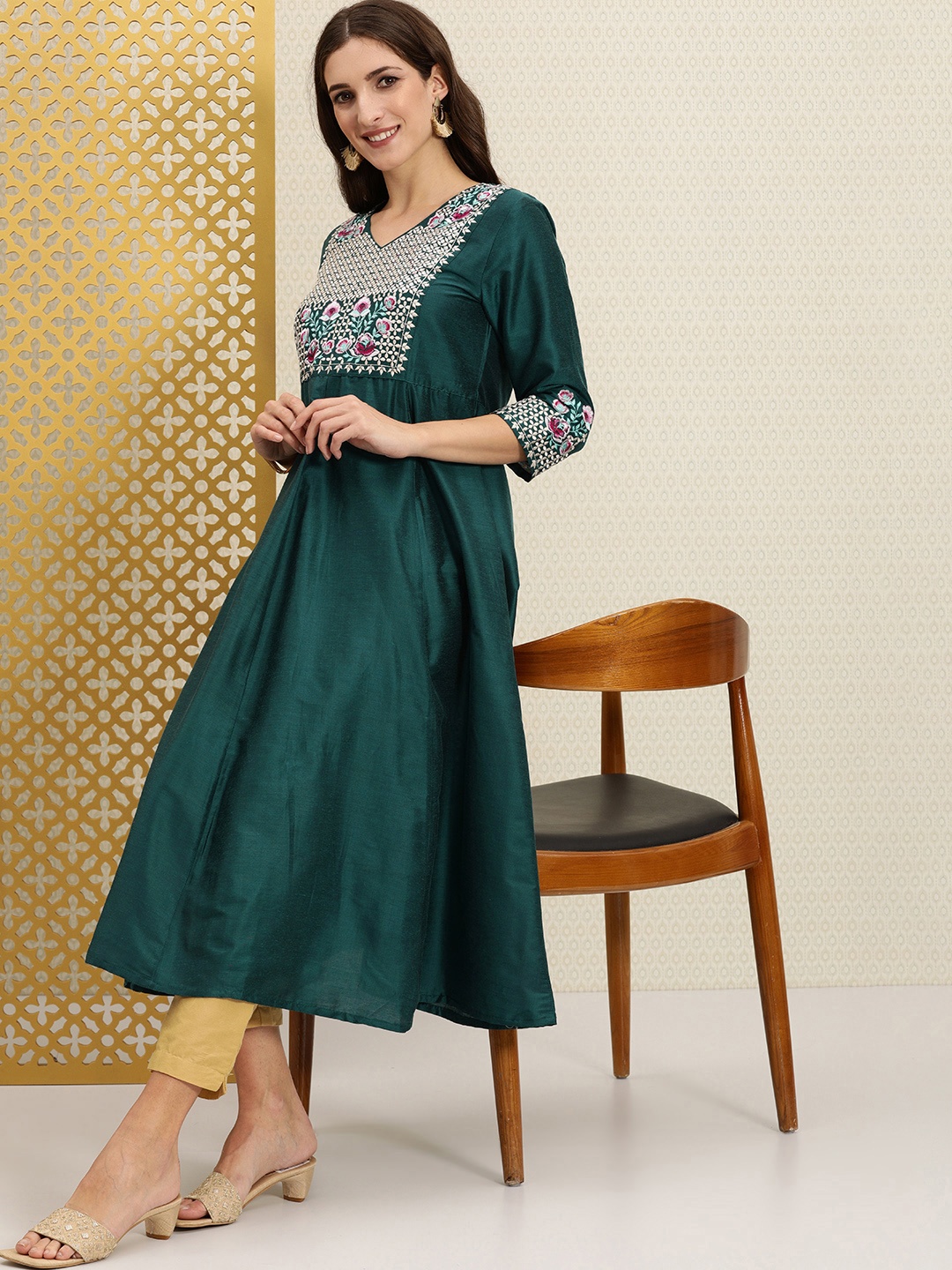 

House of Pataudi Women Green Floral Yoke Design Floral Jashn Kurta, Teal