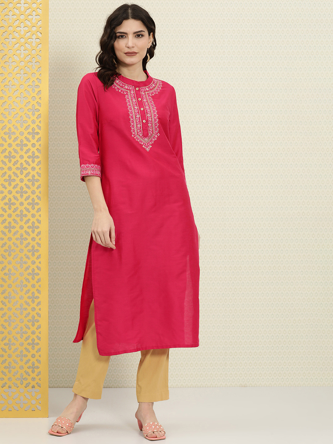 

House of Pataudi Women Fuchsia Neck & Sleeve Embroidery Rozana Kurta