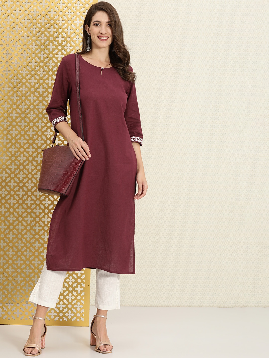 

House of Pataudi Women Maroon Solid V-Neck Straight Rozana Kurta
