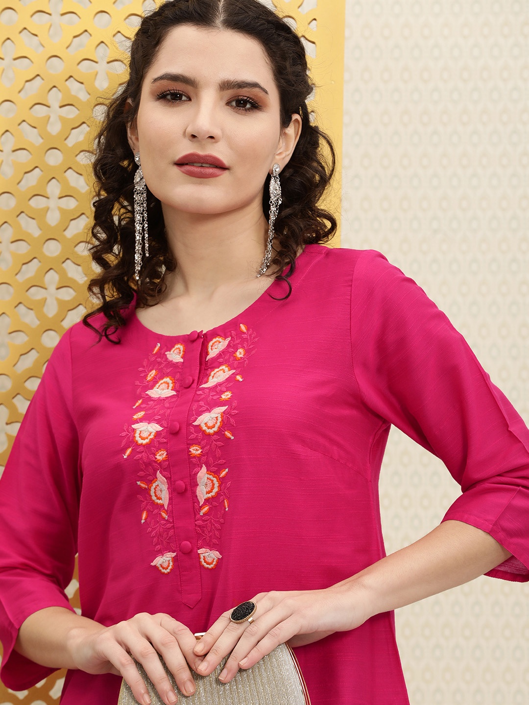 

House of Pataudi Women Pink Floral Yoke Design Thread Work Straight Rozana Kurta