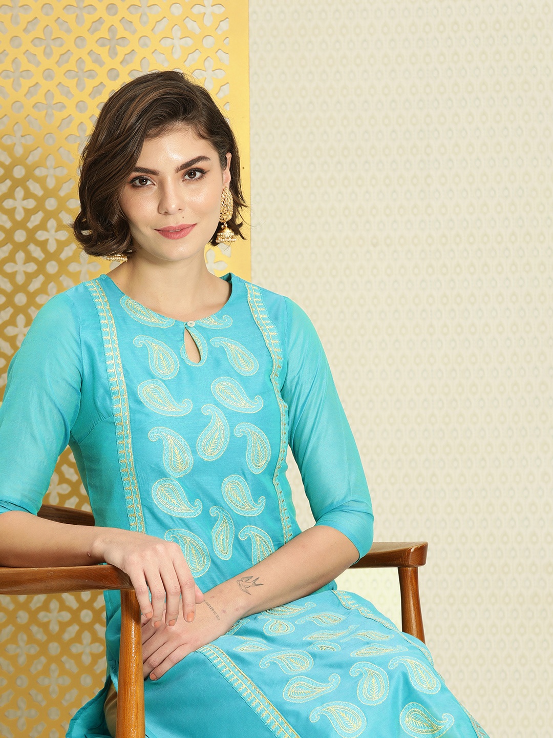 

House of Pataudi Women Teal Blue Paisley Embroidered Keyhole Neck Jashn Kurta