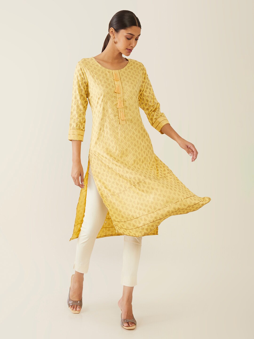 

Soch Women Yellow & Gold-Toned Ethnic Motifs Printed Kurta