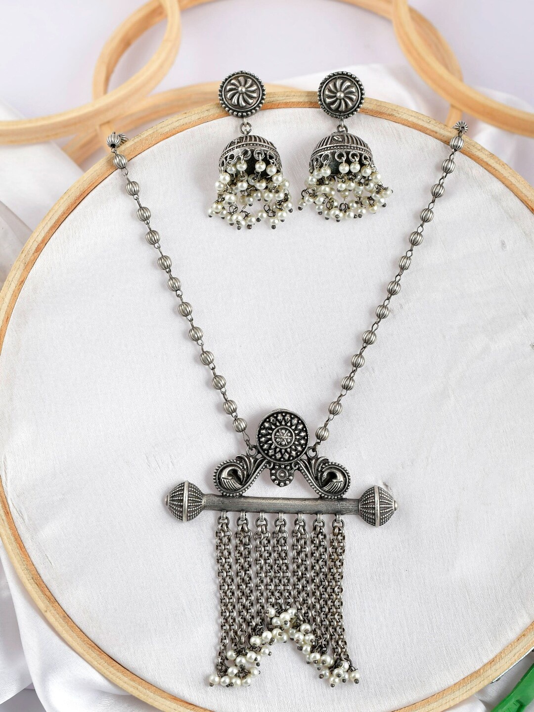 

Infuzze Oxidised Silver-Plated White Beaded Jewellery Set
