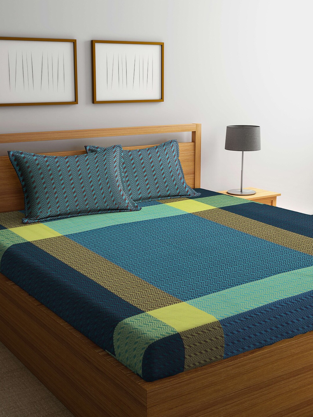 

Arrabi Blue & Lime Green Geometric 300 TC King Cotton Bedsheet with 2 Pillow Covers
