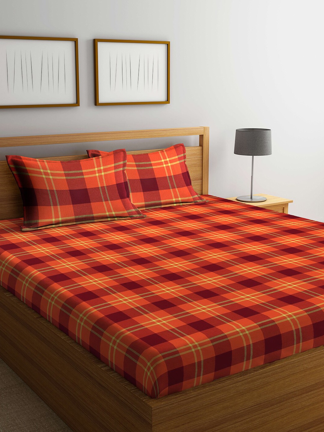 

Arrabi Orange & Maroon Geometric 300 TC Super King Cotton Bedsheet with 2 Pillow Covers