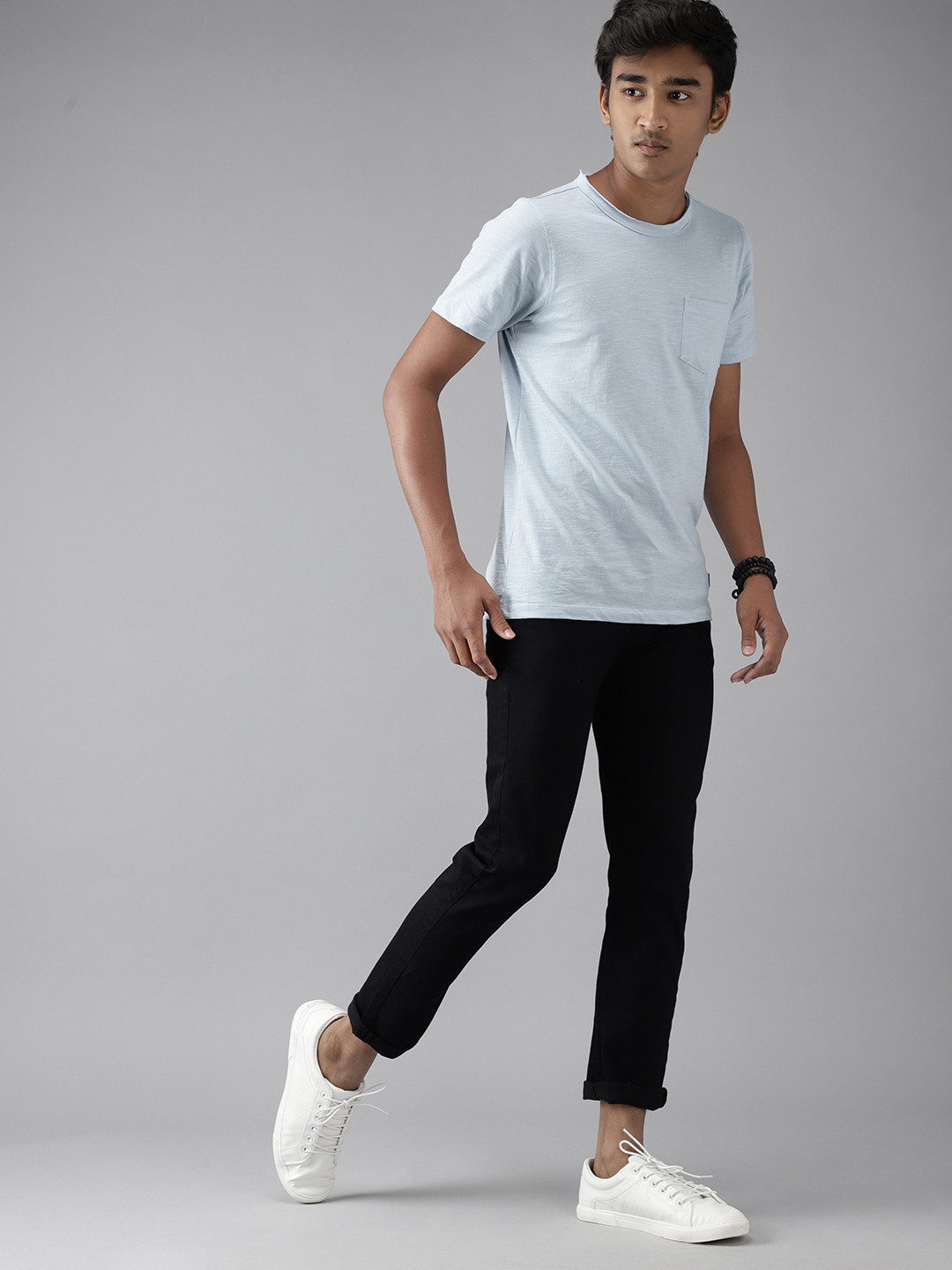 

UTH by Roadster Boys Black Solid Slim Fit Jeans