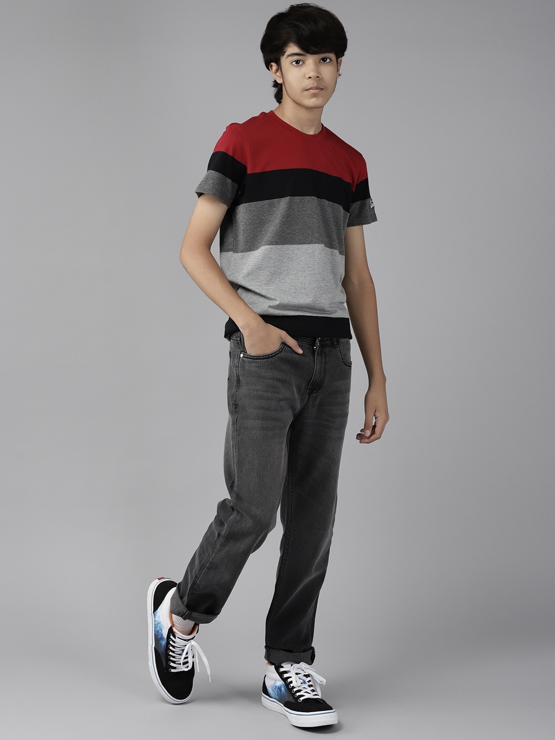 

UTH by Roadster Boys Black Slim Fit Light Fade Stretchable Jeans