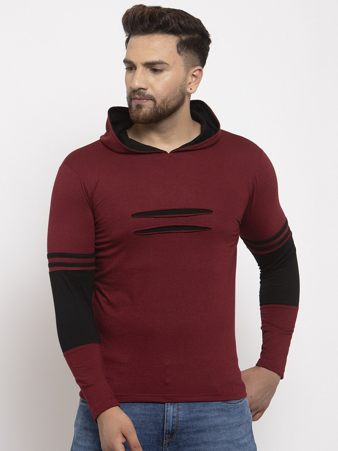 

KATSO Men Maroon & Black Colourblocked Slim Fit T-shirt