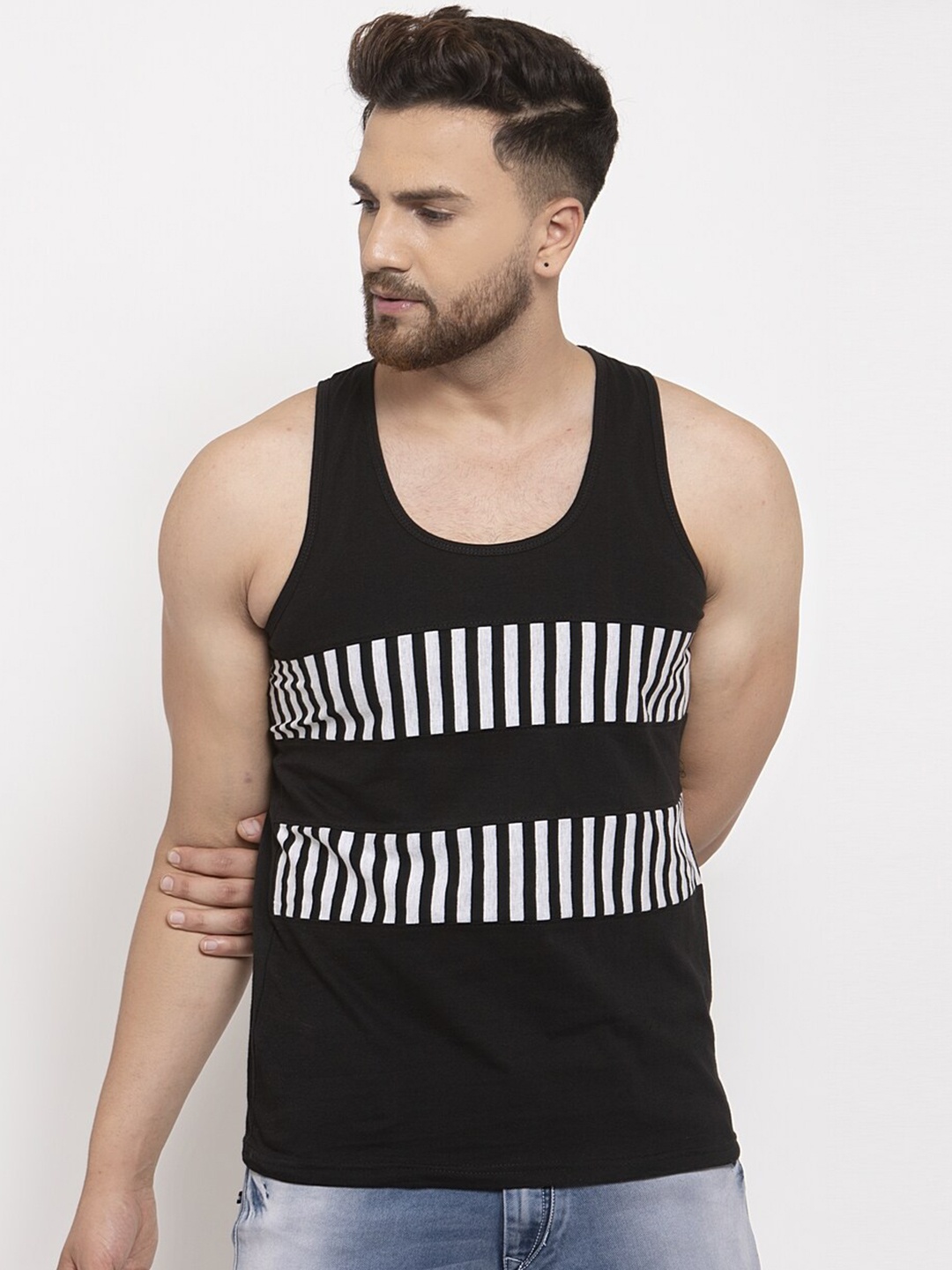 

KATSO Men Black & White Printed Monochrome Slim Fit T-shirt