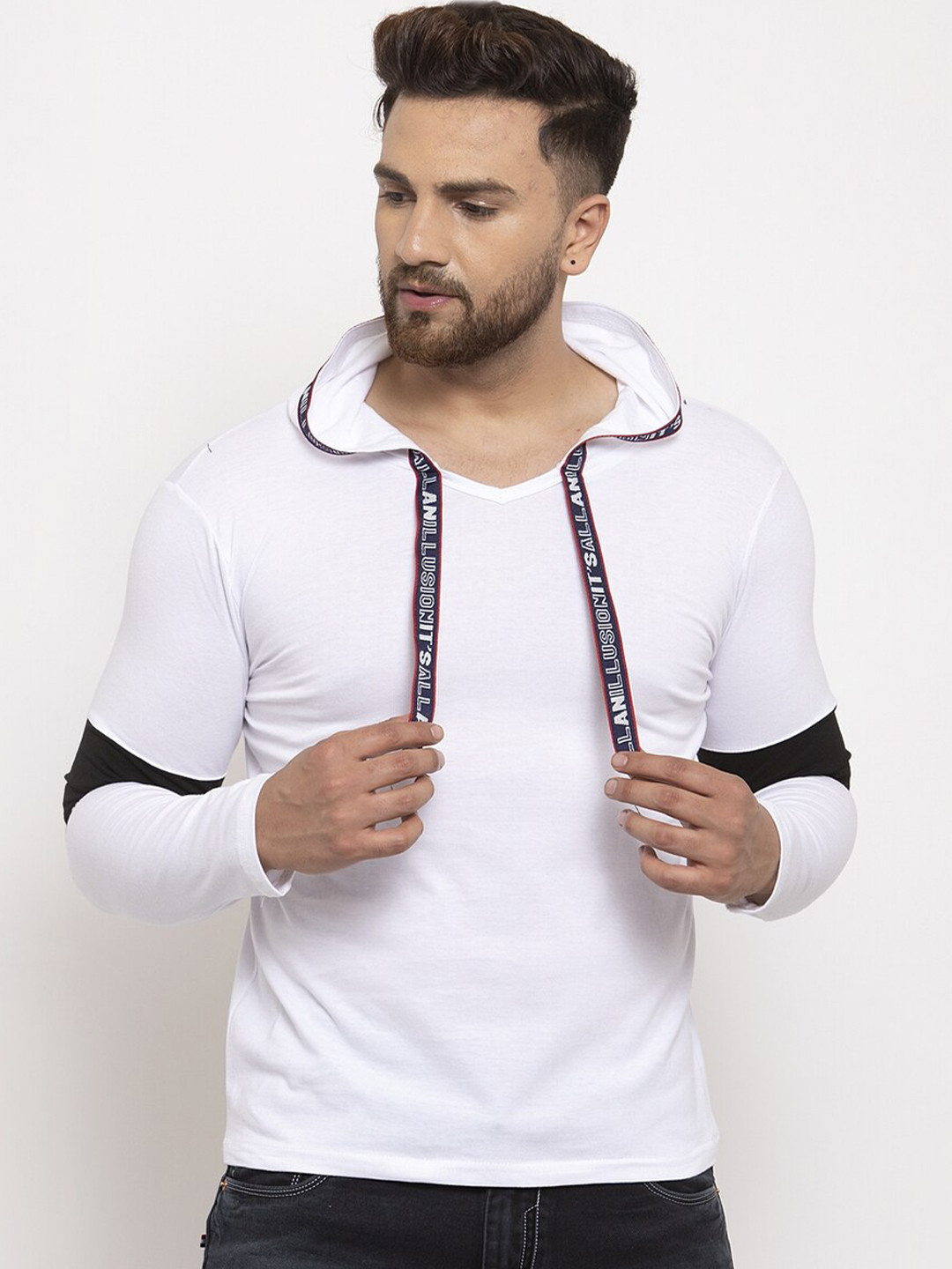 

KATSO Men White & Black Monochrome Slim Fit T-shirt