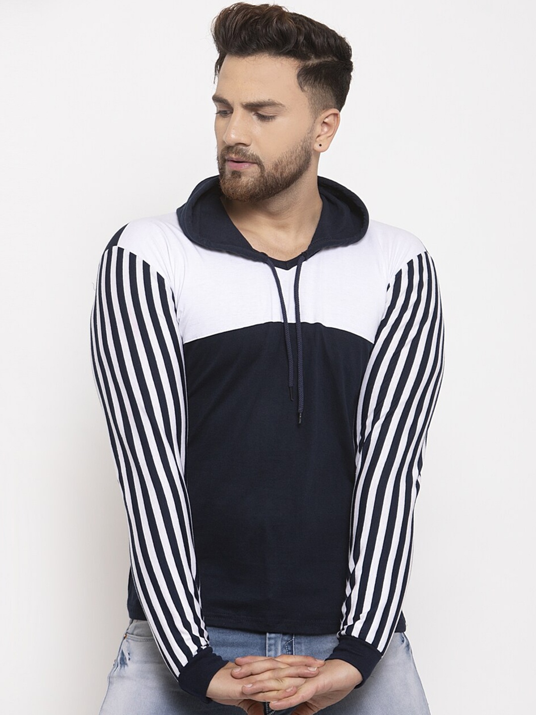 

KATSO Men Navy Blue & White Colourblocked Slim Fit T-shirt