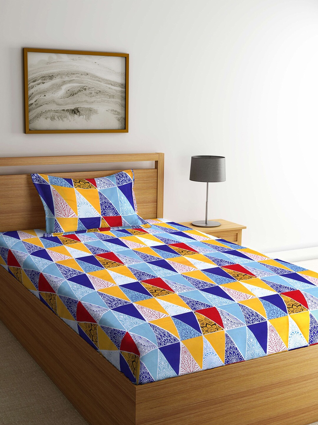 

Arrabi Blue & Yellow Geometric 300 TC Single Bedsheet with 1 Pillow Covers