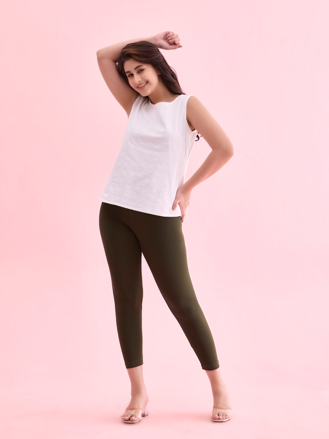 Go Colors Women Olive Green Solid Cotton Three-Fourth-Length Leggings