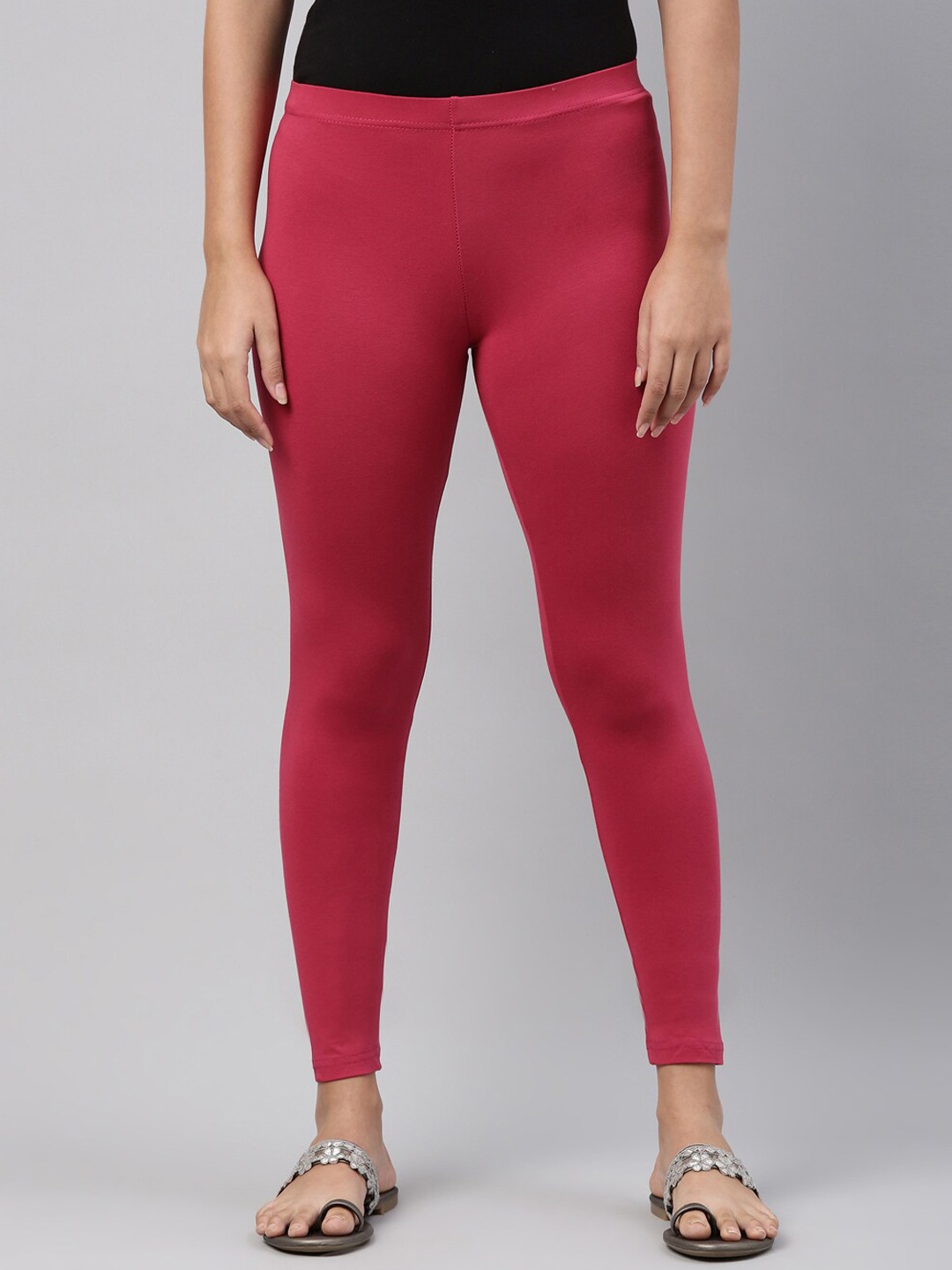 

Go Colors Women Pink Solid Ankle-Length Leggings