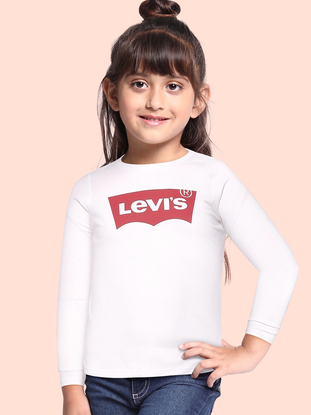 

Levis Girls White Brand Logo T-shirt