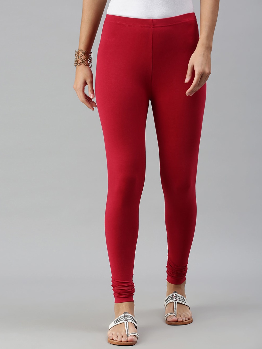 

De Moza Women Red Solid Churidar Leggings