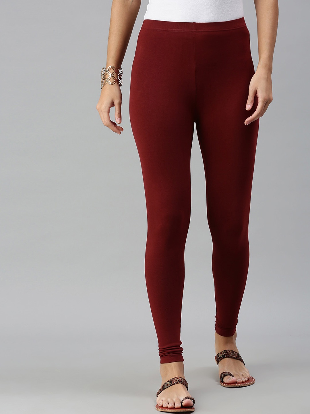

De Moza Women Dark Maroon Solid Cotton Ankle Length Leggings