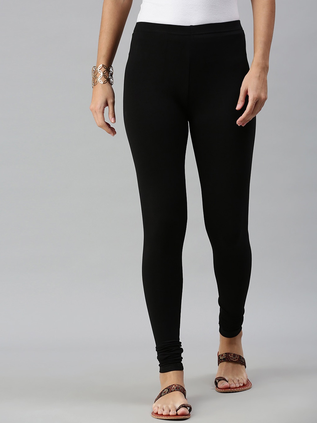 

De Moza Women Black Solid Churidhar-Length Leggings