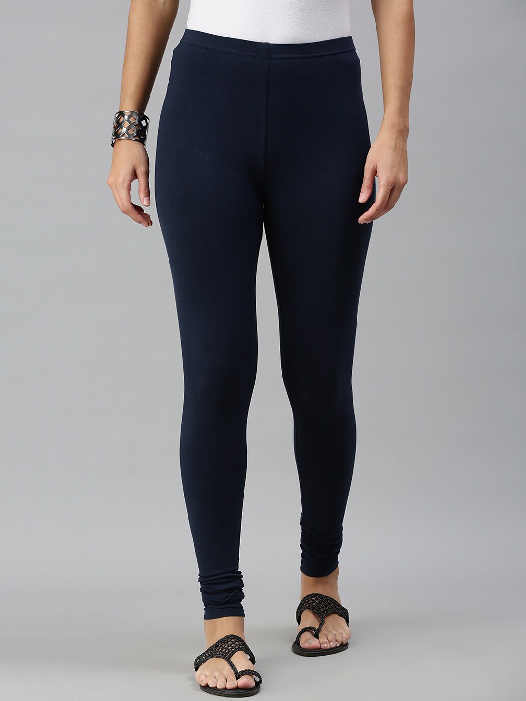 

De Moza Woman Dark Navy Blue Solid Cotton Churidar Leggings