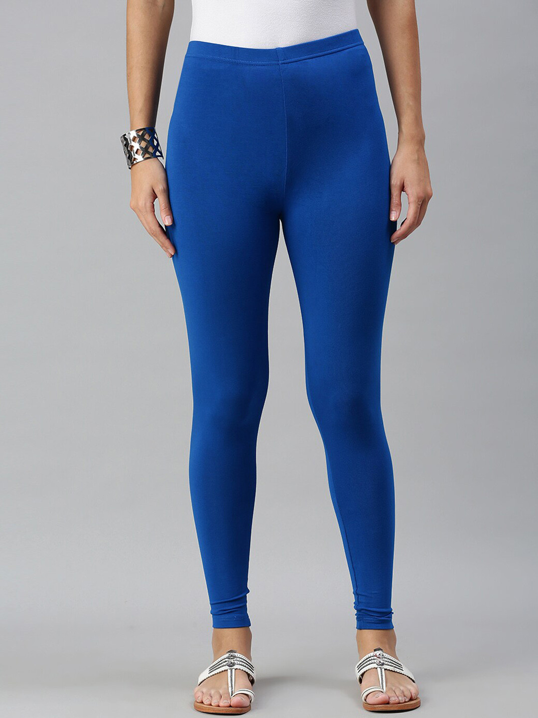 

De Moza Women Blue Solid Churidar Leggings