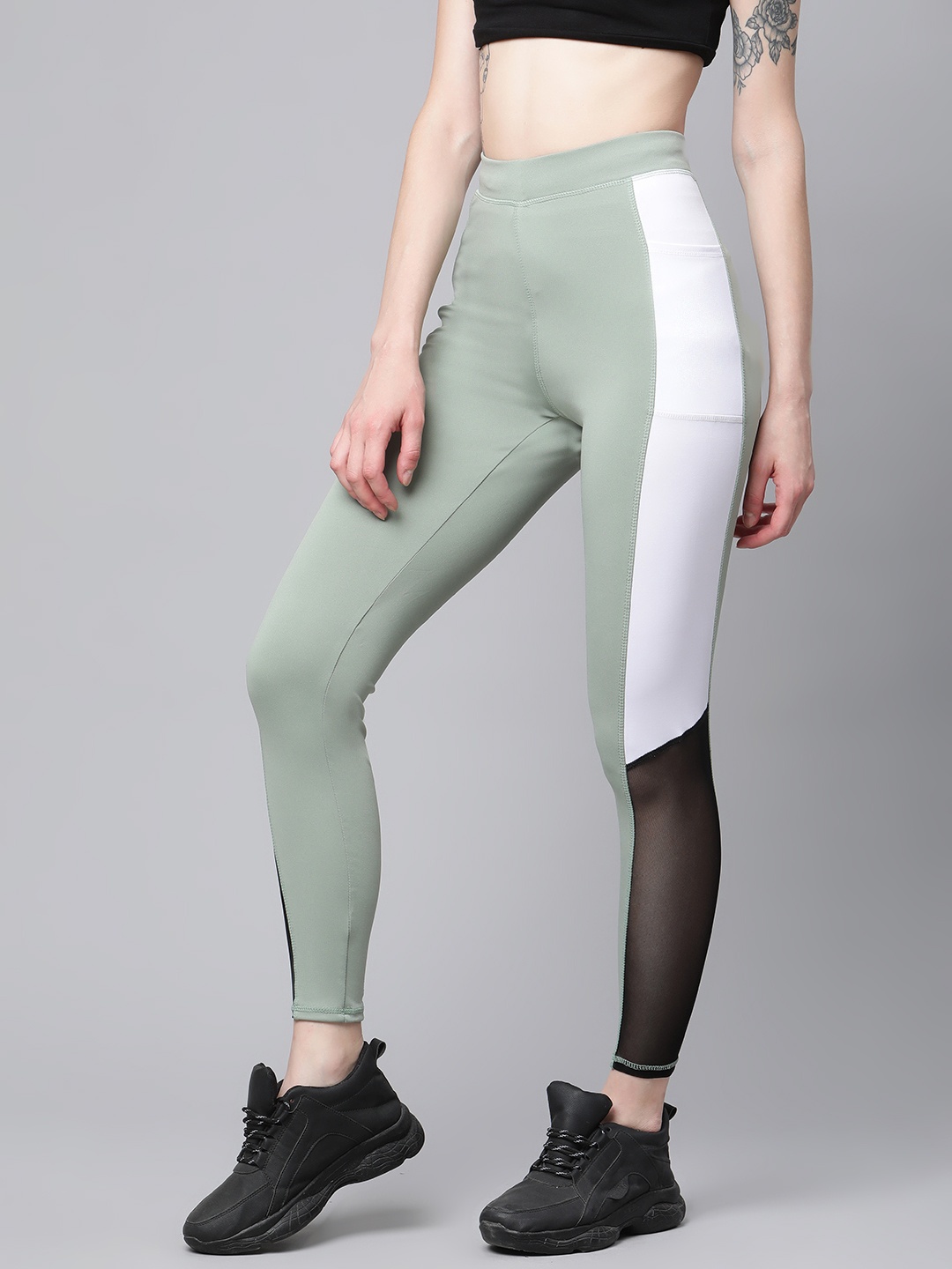 

Blinkin Women Green & White High-Rise Colourblocked Gym Tights