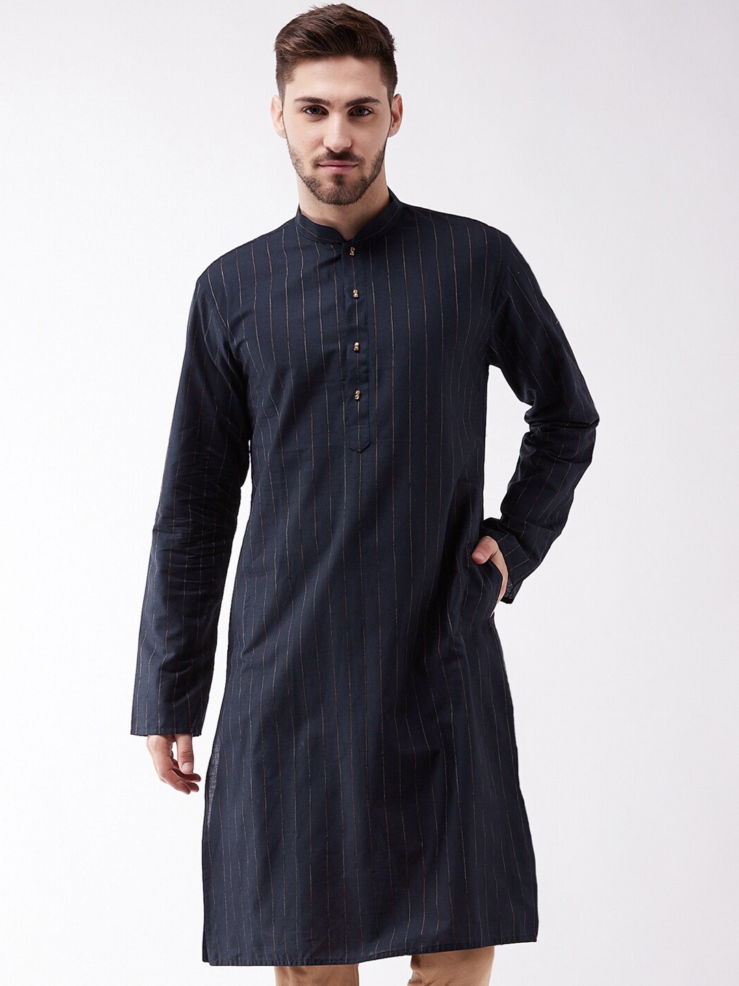 

VASTRAMAY Men Navy Blue & Gold-Toned Striped Kurta