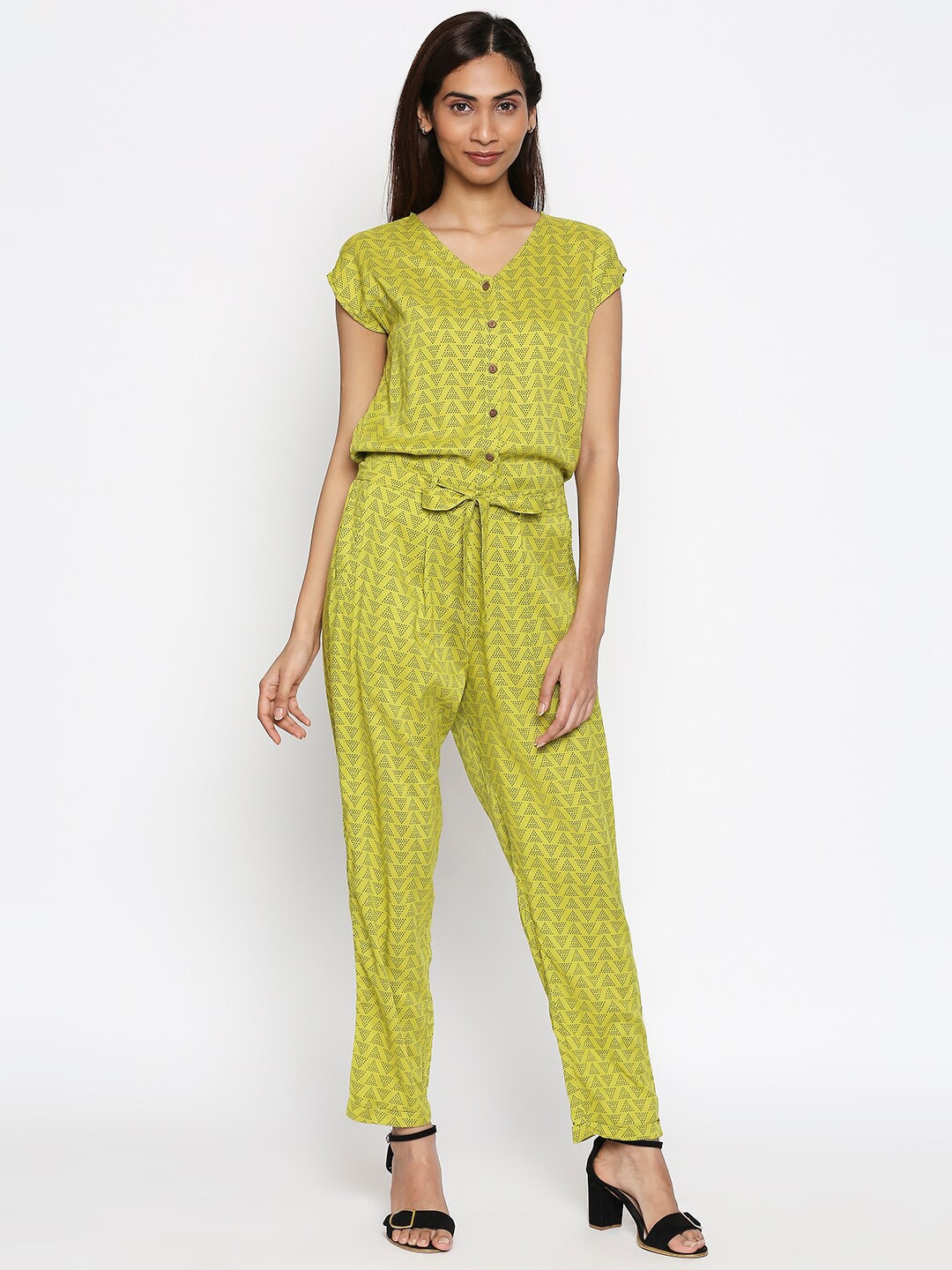 

People Women Mustard & Black Geometric Printed Basic Jumpsuit With Waist Tie Ups