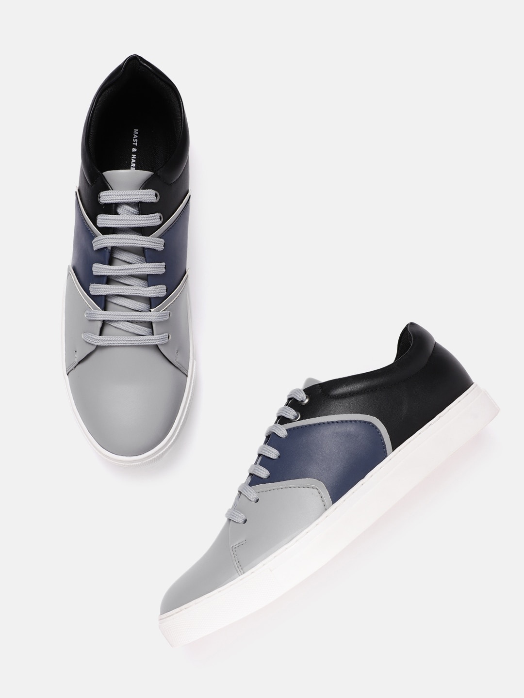 

Mast & Harbour Men Grey & Black Colourblocked Sneakers