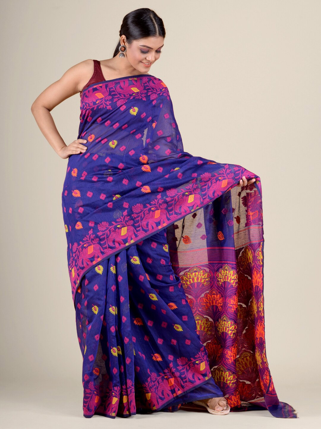 

Charukriti Purple & Pink Floral Jamdani Saree