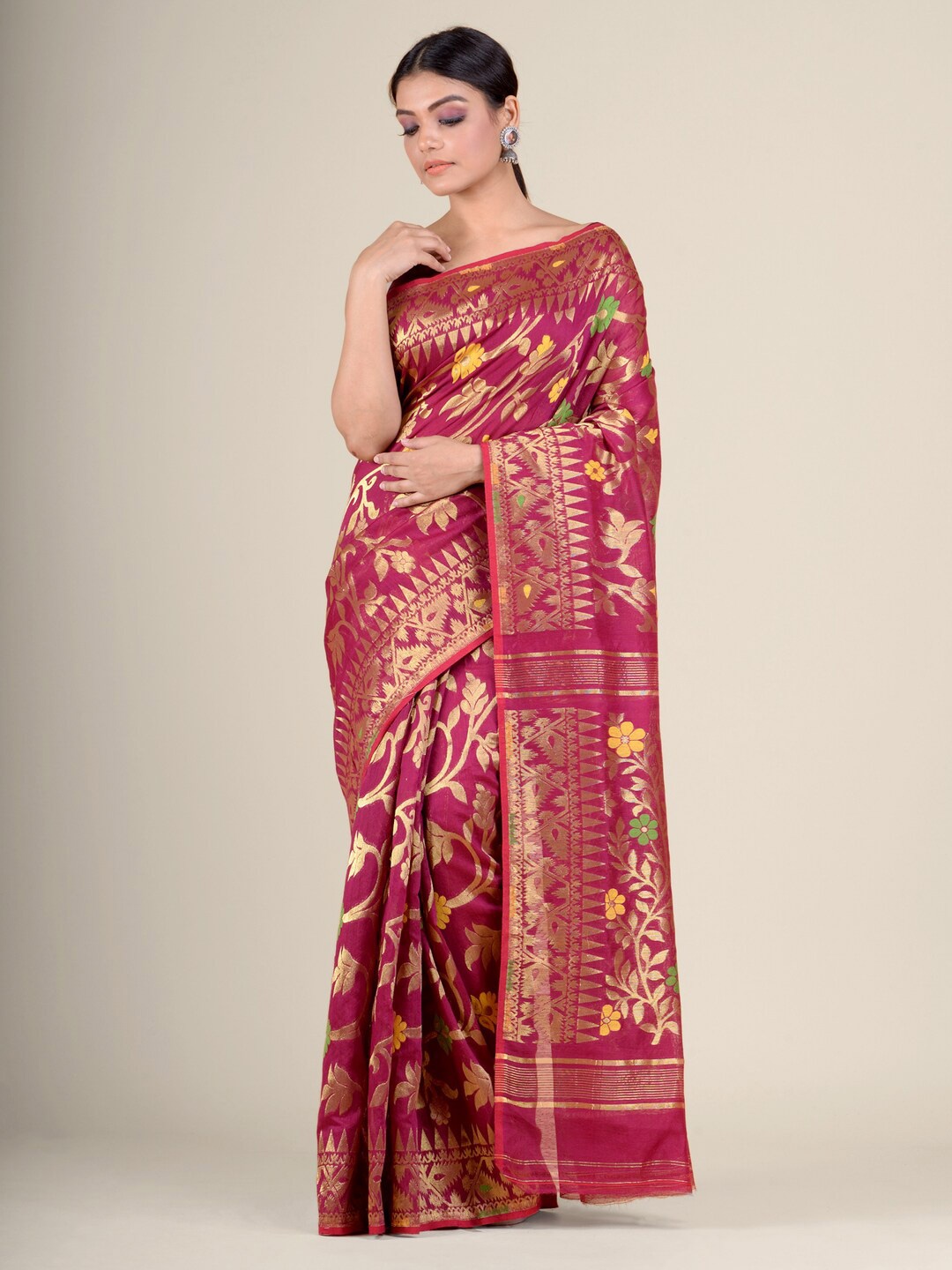 

Charukriti Red & Gold-Toned Woven Design Jamdani Saree