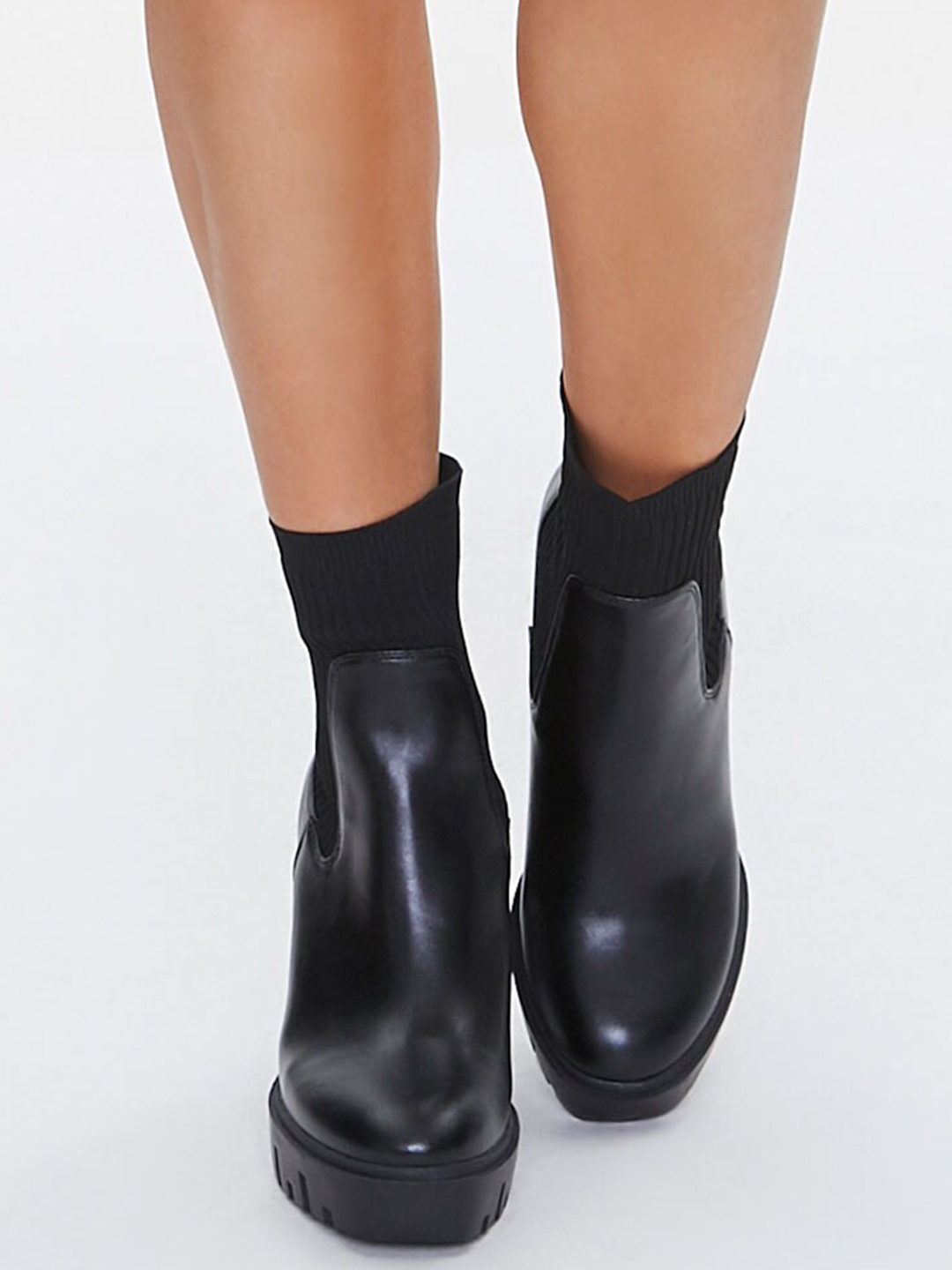 

FOREVER 21 Black PU Block Heeled Boots