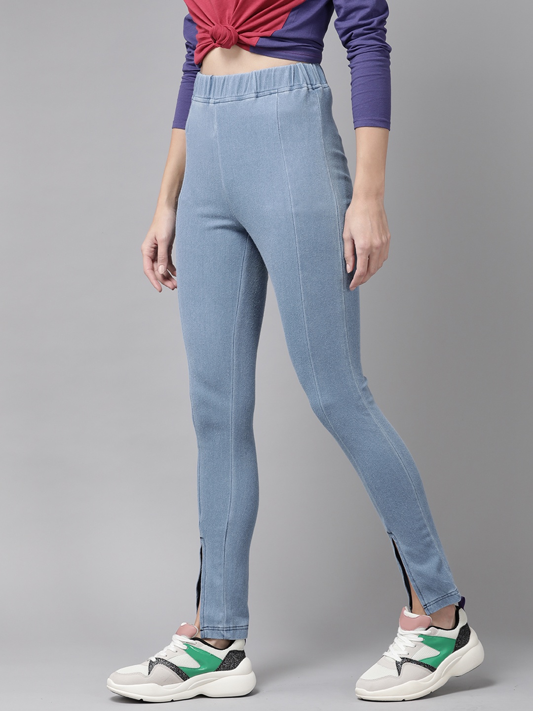 

Roadster Women Blue Solid Jeggings