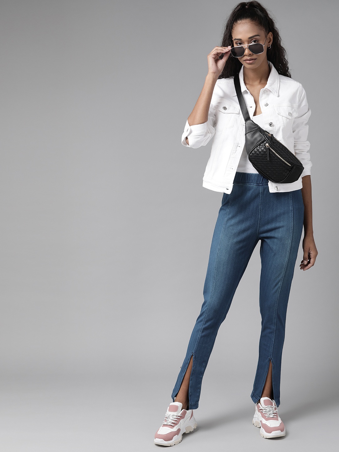 

Roadster Women Navy Blue Solid Skinny Fit Slit Jeggings