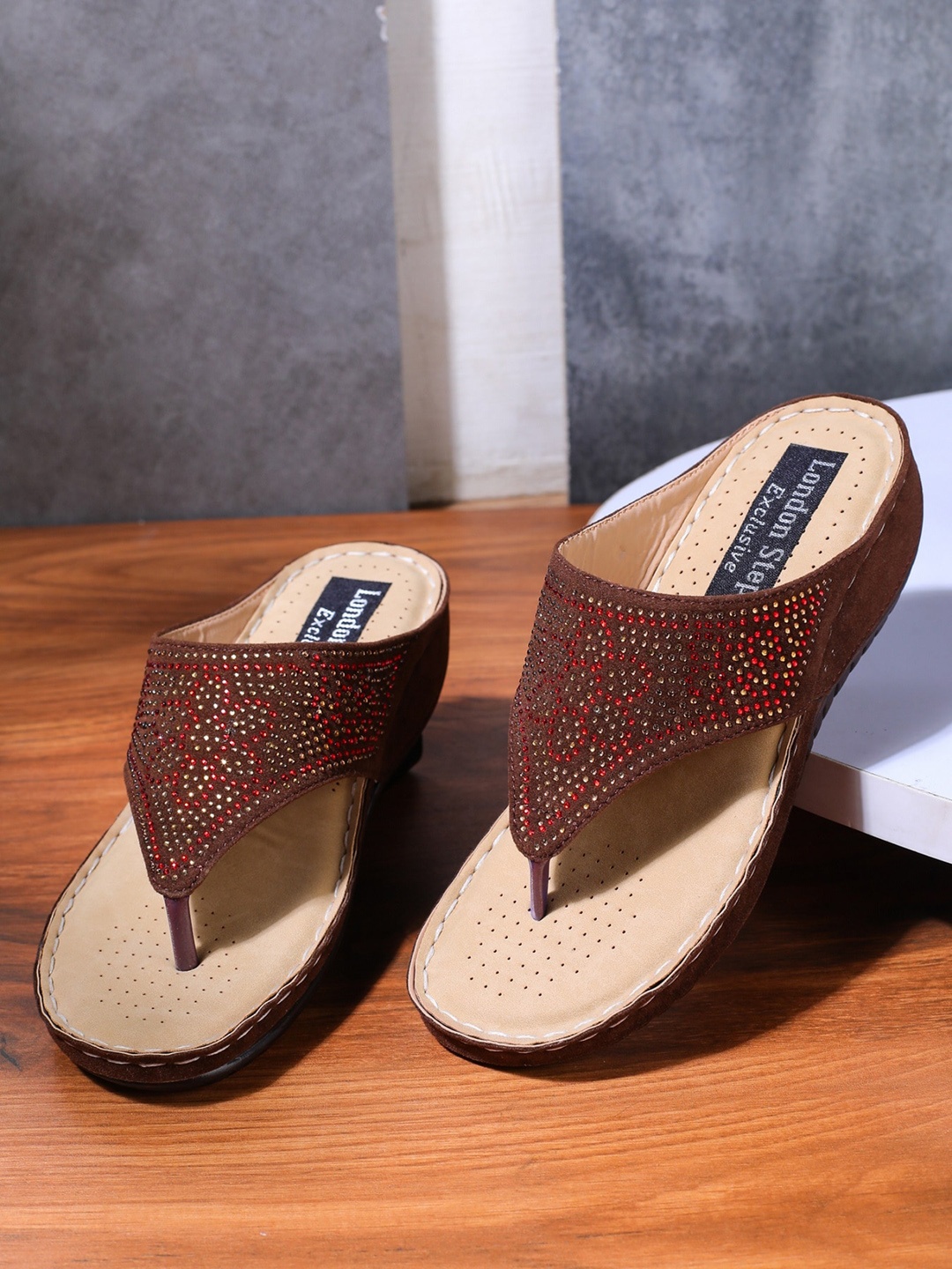 

LONDON STEPS Women Brown Wedge Sandals