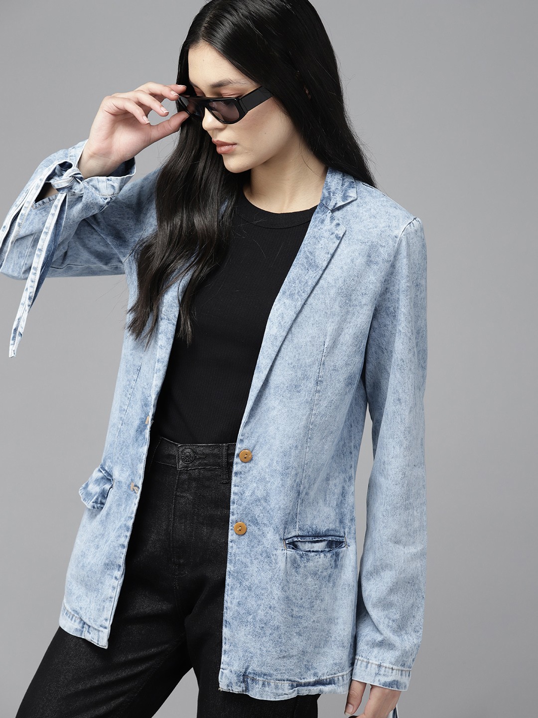 

The Roadster Lifestyle Co. Women Notched Lapel Tie-Up Detail Pure Cotton Chambray Jacket, Blue