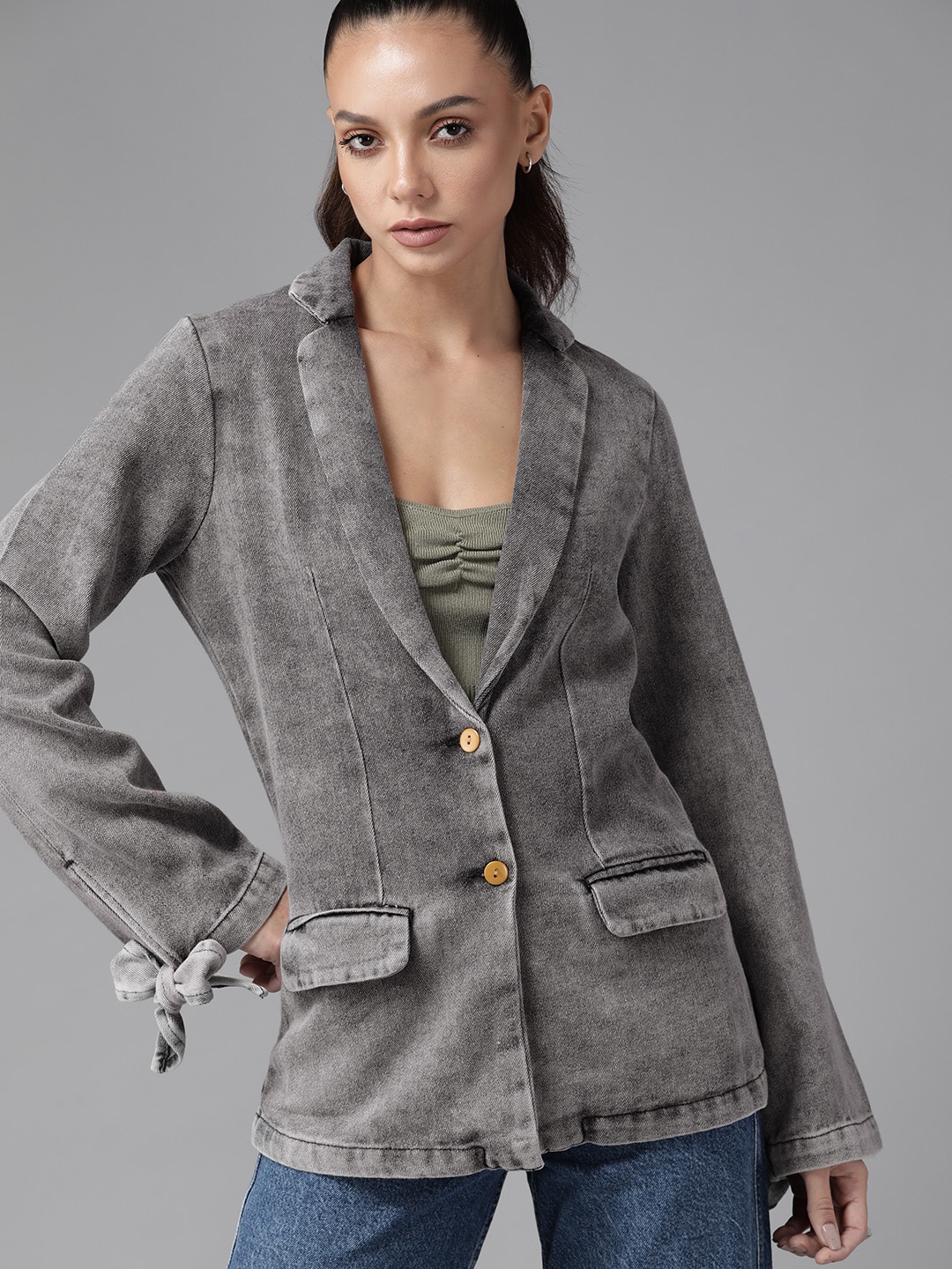 

Roadster Women Grey Solid Longline Denim Jacket