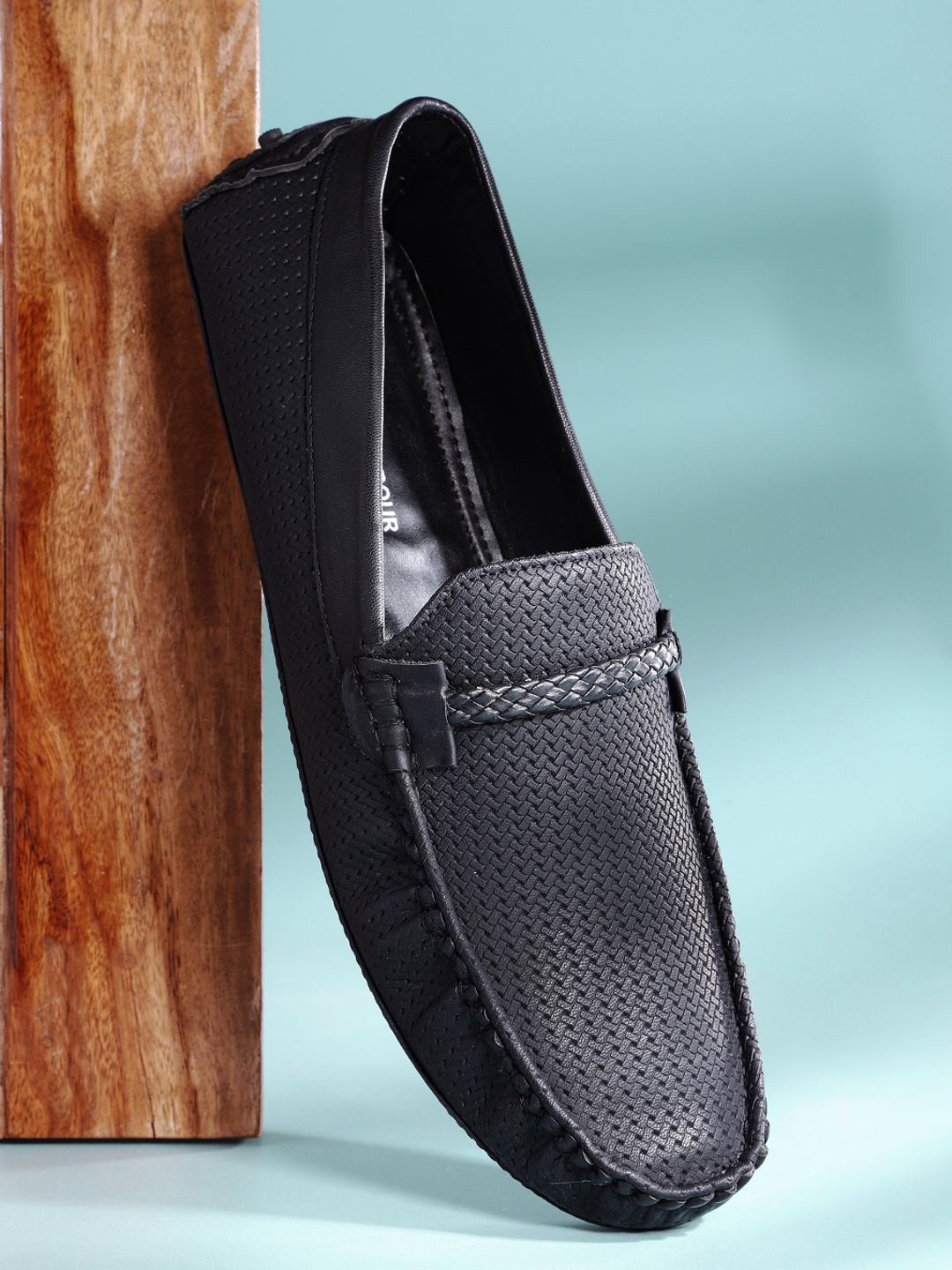 

Mast & Harbour Men Black Basketweave Textured Driving Shoes
