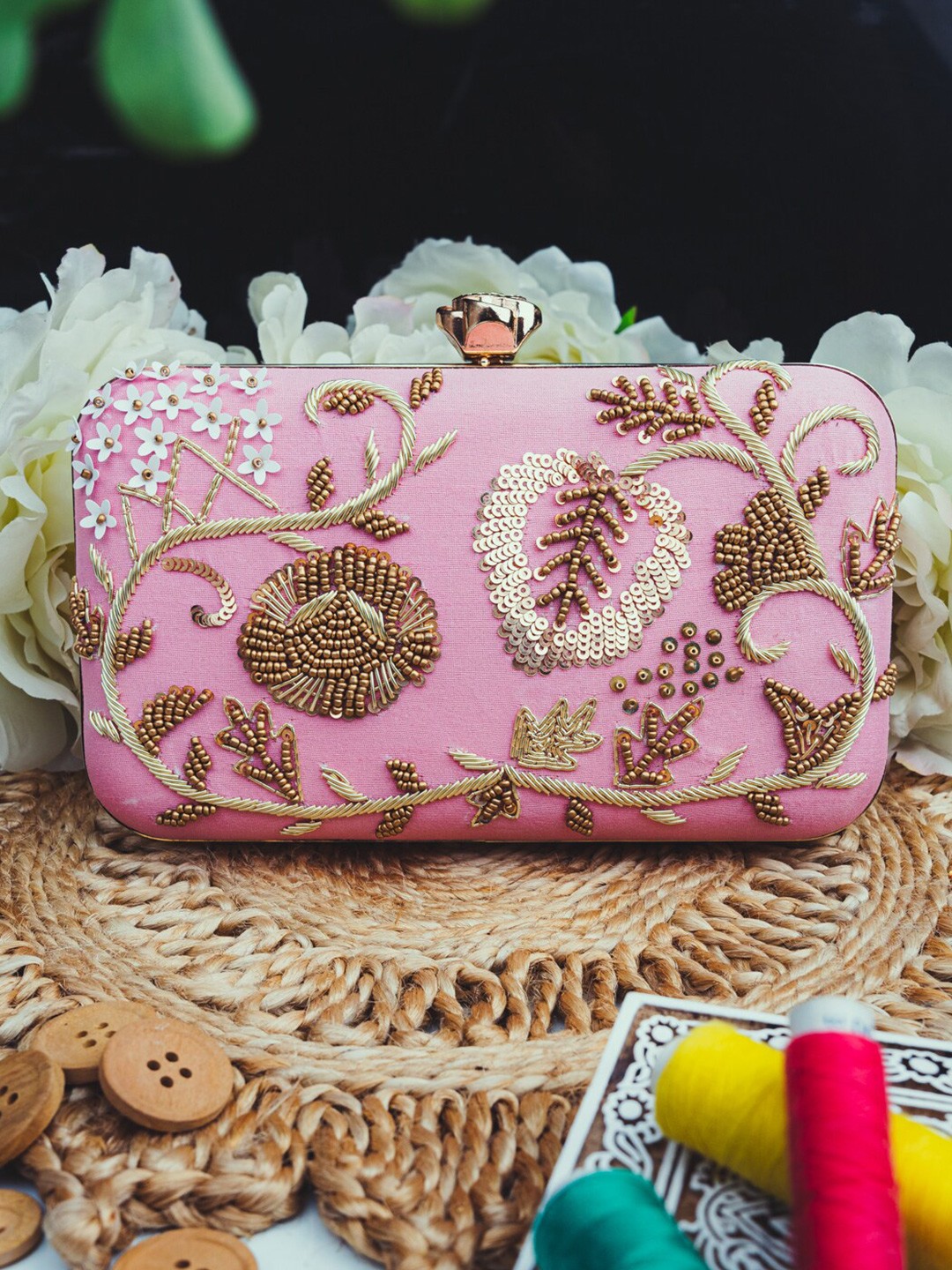 

NR By Nidhi Rathi Women Pink Embellished Clutch