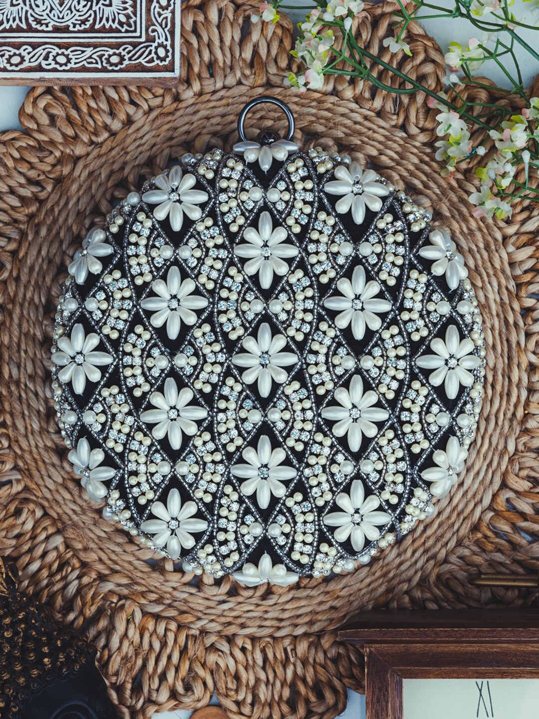 

NR By Nidhi Rathi Women Black & White Embellished Clutch Bag