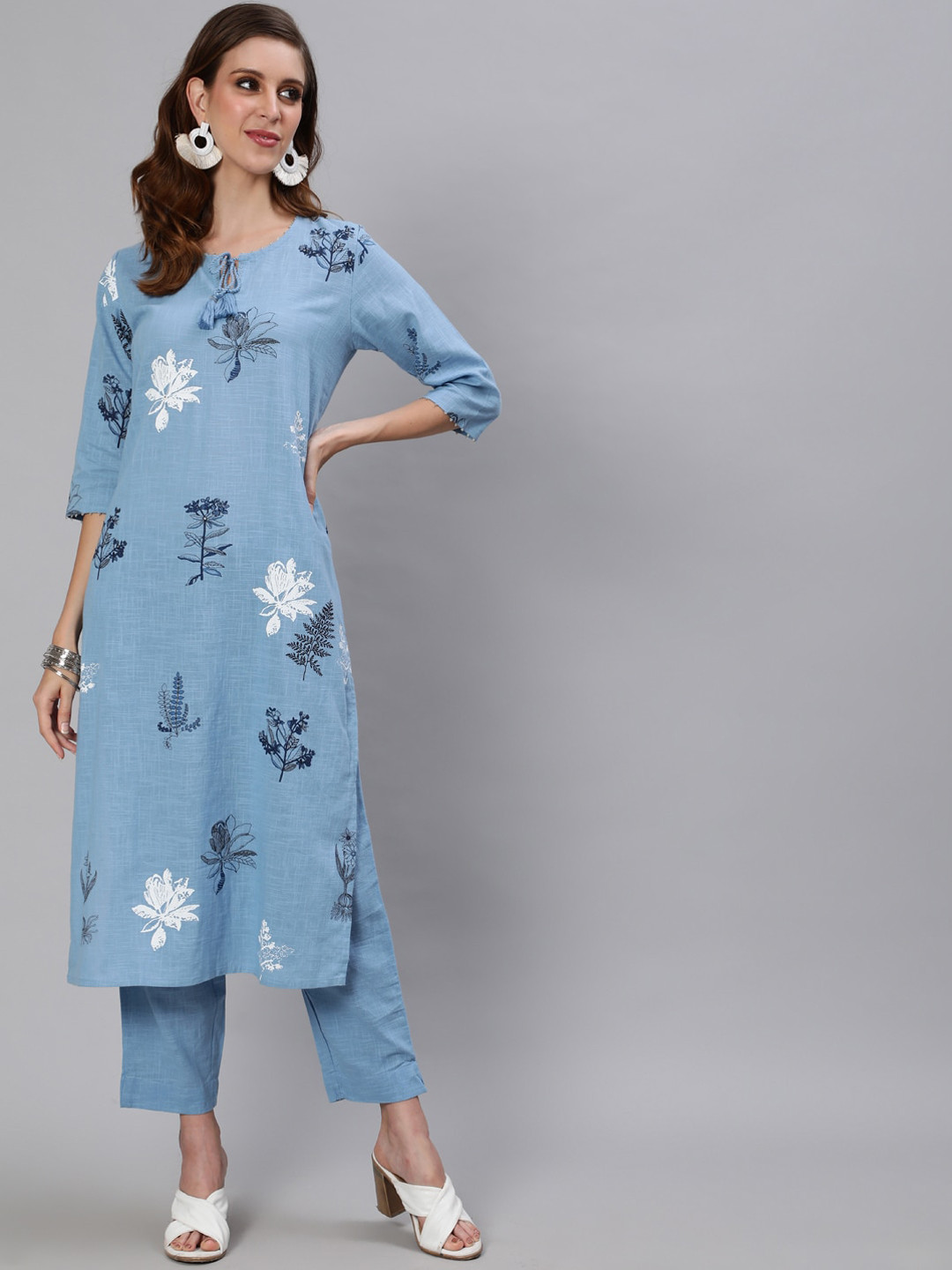 

Ishin Floral Printed Pure Cotton Kurta with Trousers, Blue
