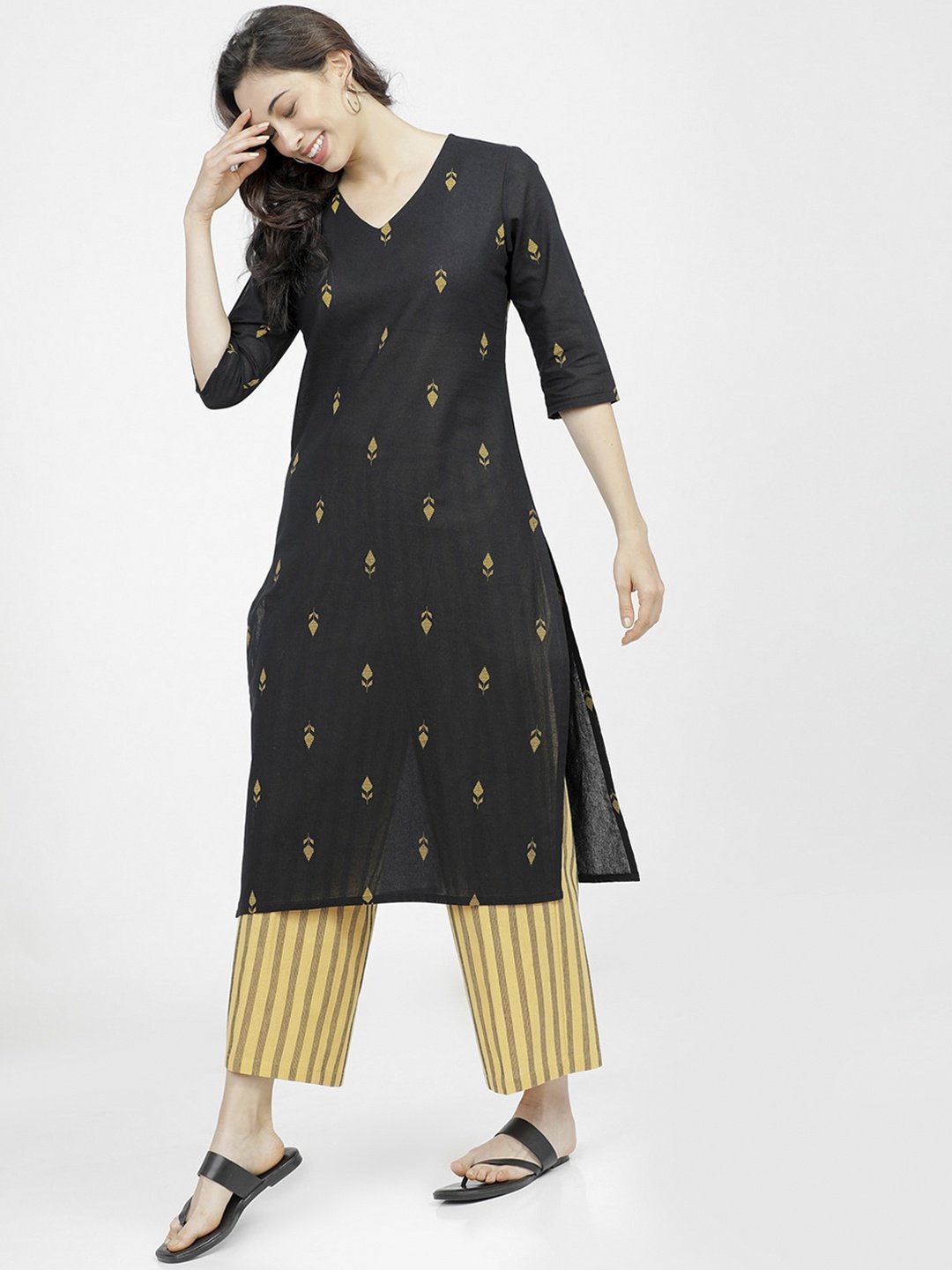 

Vishudh Women Black Ethnic Motifs Regular Pure Cotton Kurta with Palazzos