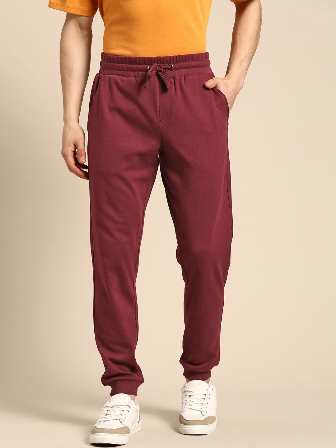 

United Colors of Benetton Men Maroon Pure Cotton Solid Joggers
