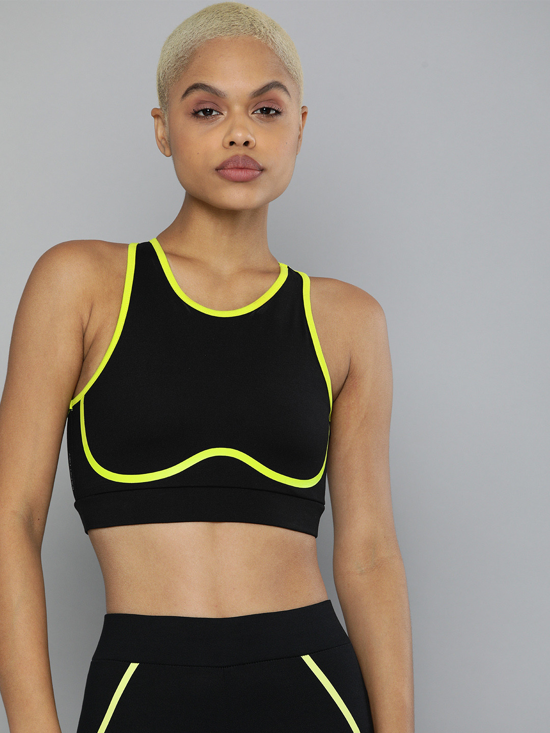 

HRX By Hrithik Roshan Training Women Jet Black Rapid-Dry Solid Sports Bra