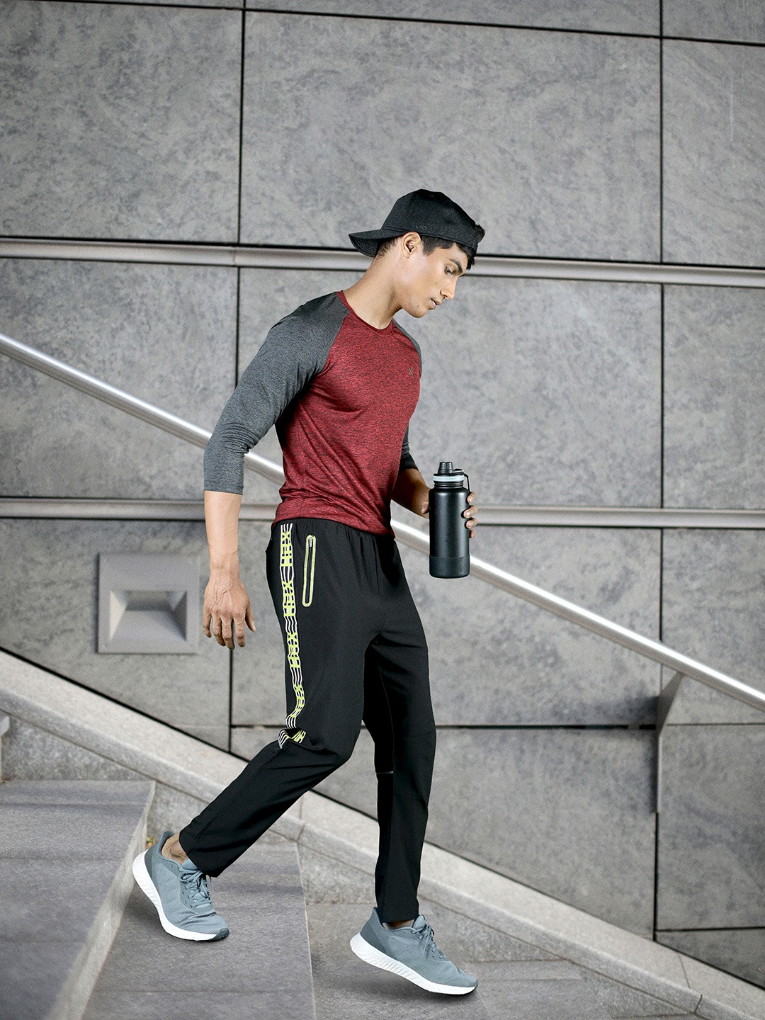 

HRX By Hrithik Roshan Men Black & Green Rapid-Dry Running Track Pants