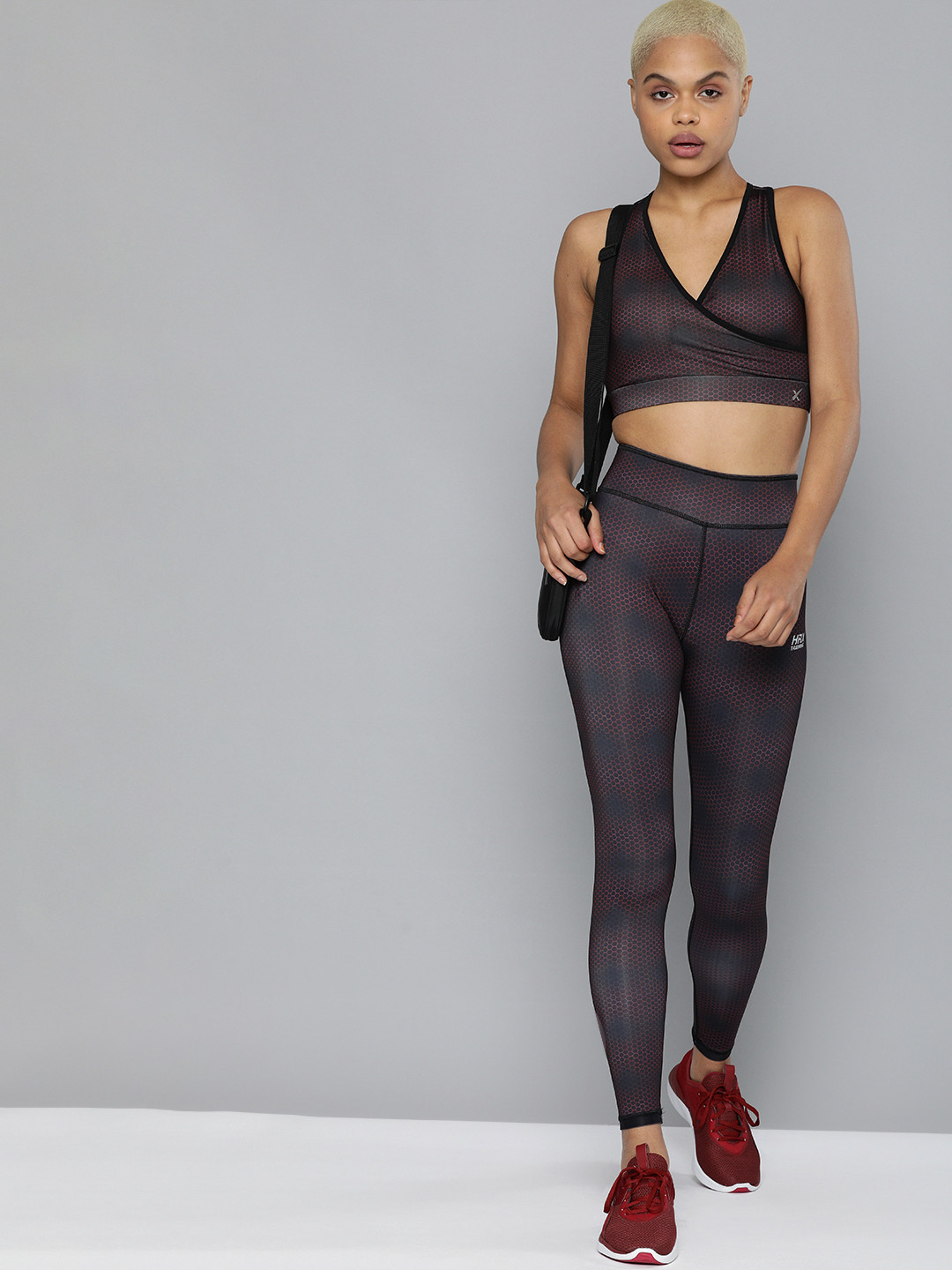 

HRX By Hrithik Roshan Training Women ARTISANAL RED Rapid-Dry AOP Sports Bra, Black