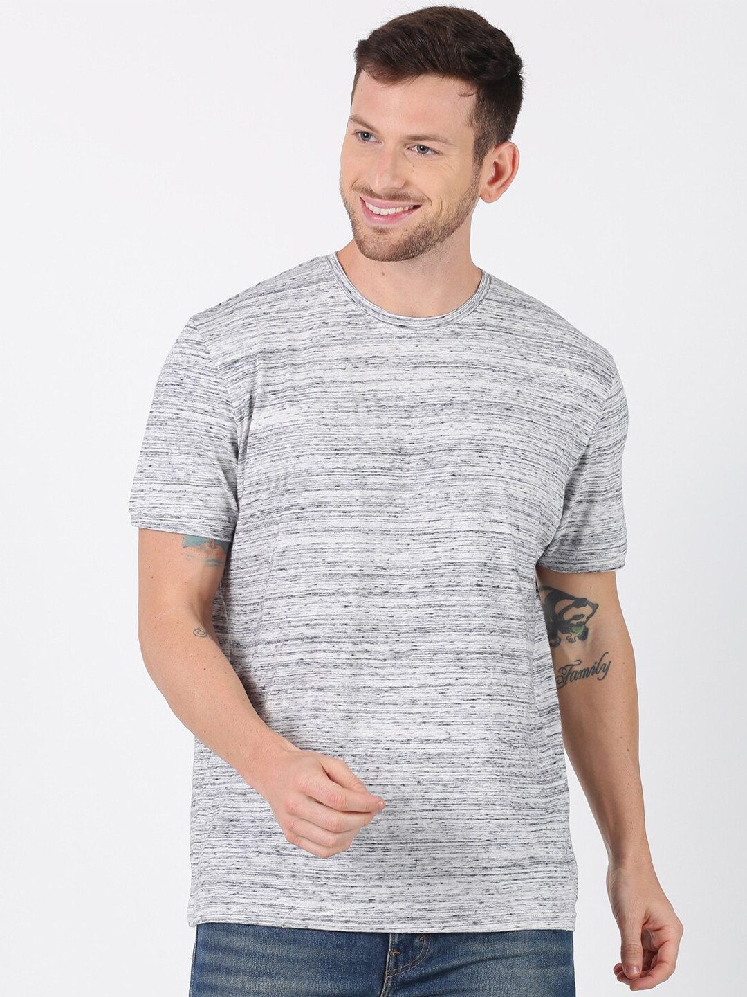 

UrGear Men Grey T-shirt