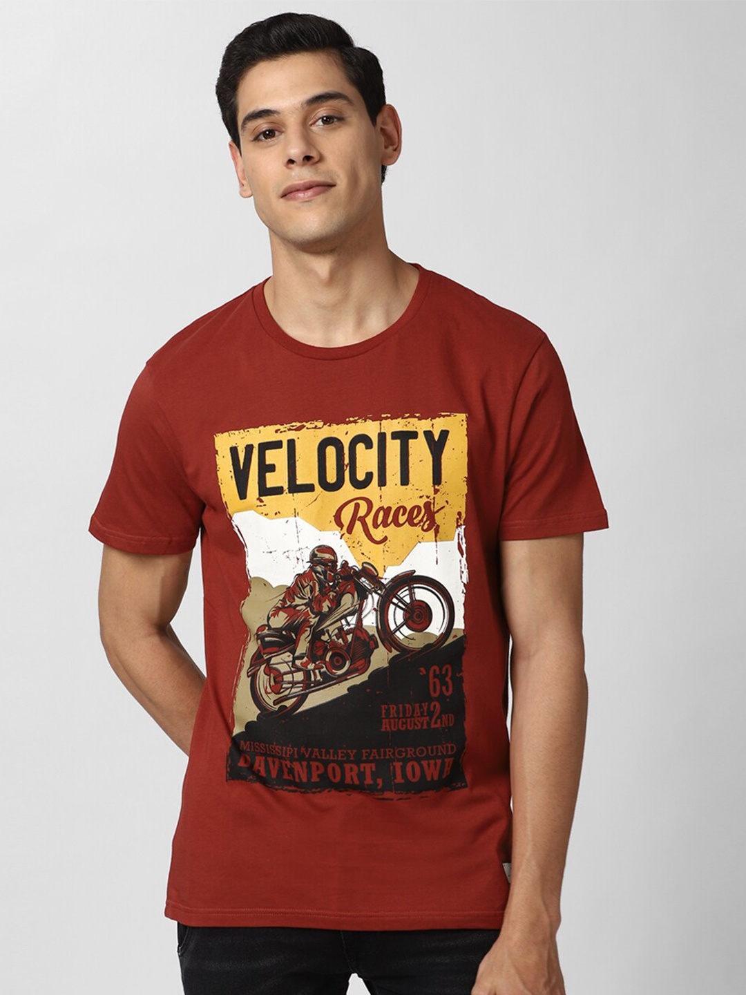 

Peter England Casuals Men Maroon & Yellow Typography Printed Slim Fit Cotton T-shirt