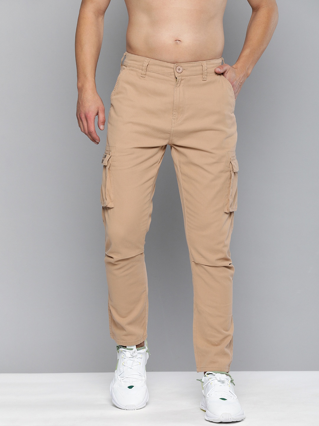 

HERE&NOW Men Beige Solid Cargos Jogger Fit Trousers